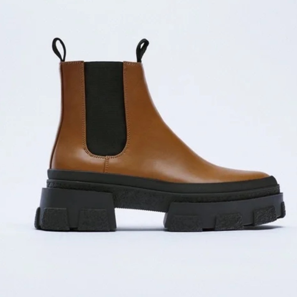 ZARA BROWN LOW HEELED TEXTURED LUG SOLE ANKLE BOOTS